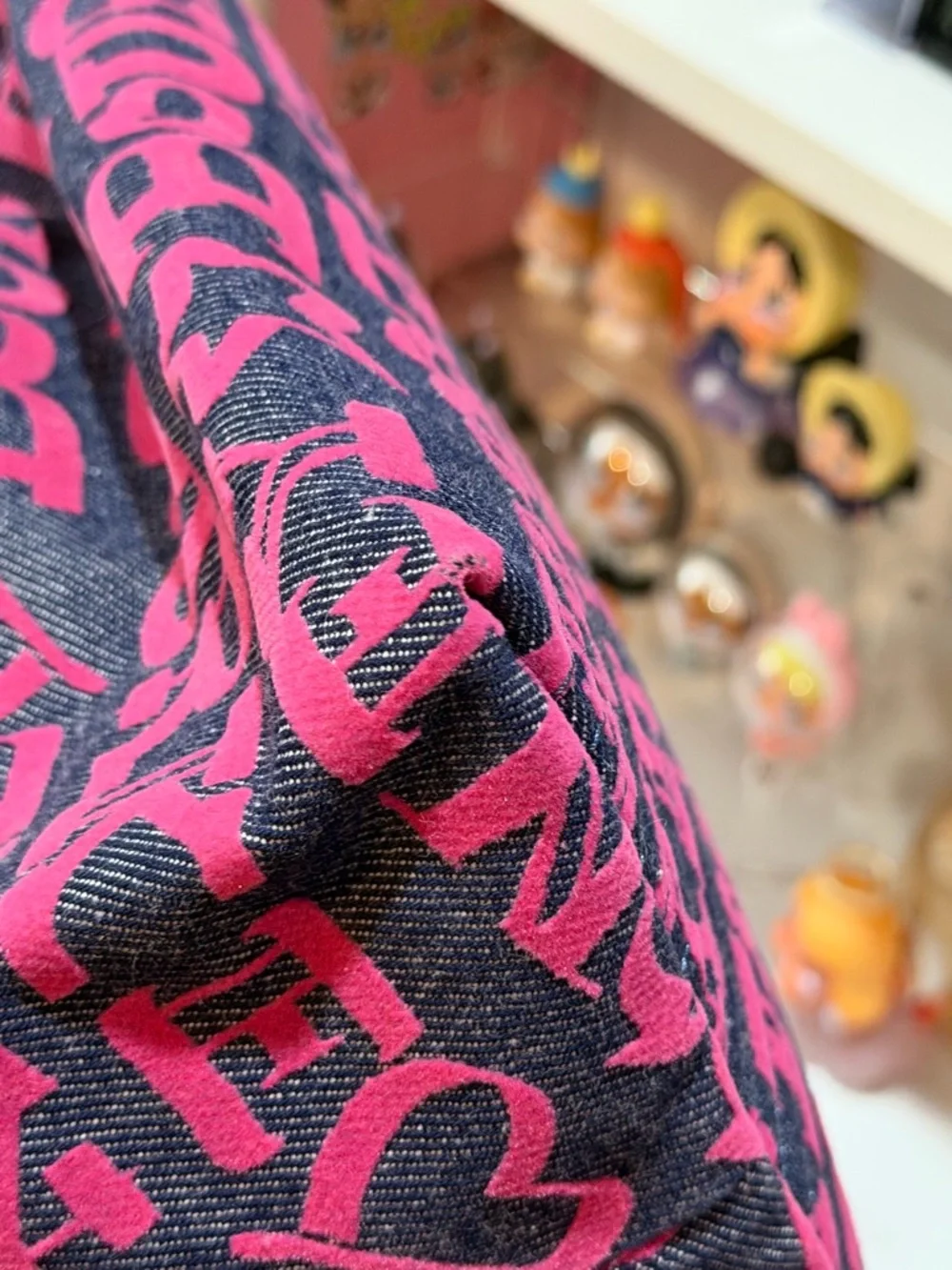 ON HOLD FOR AJAY DONT BUY! Dooney & Bourke Pink Logo Canvas Hobo - Picture 11 of 11